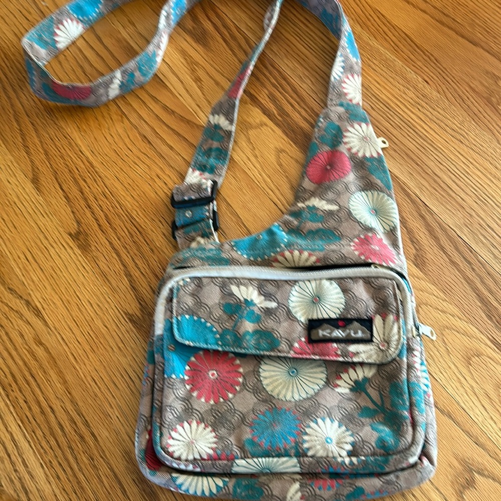 Kavu Crossbody bag